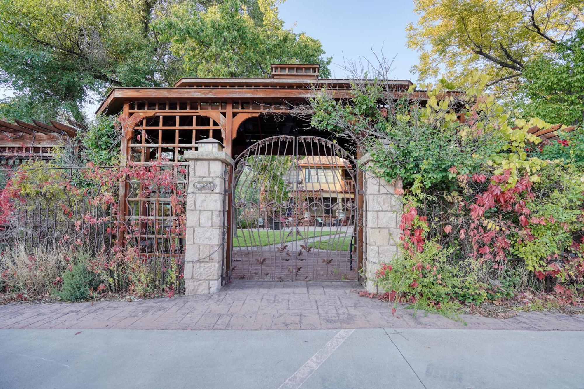 Flatiron Suite 103 - Historic Sandstone Hotel Hot Springs Exterior foto